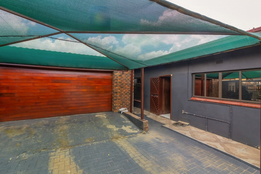 3 Bedroom Property for Sale in Maokeng Free State